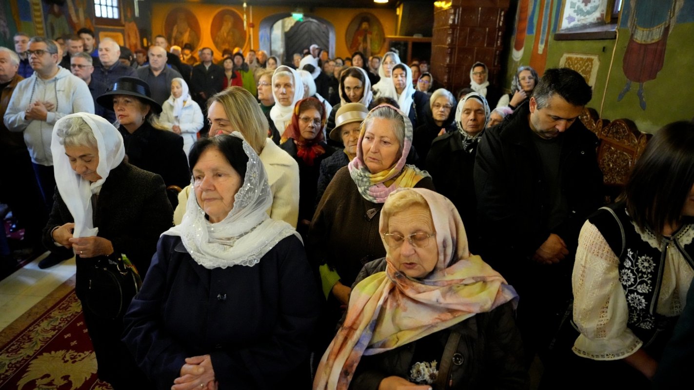 Liturghie arhierească în Duminica a 2-a după Paşti la Braşov 329980