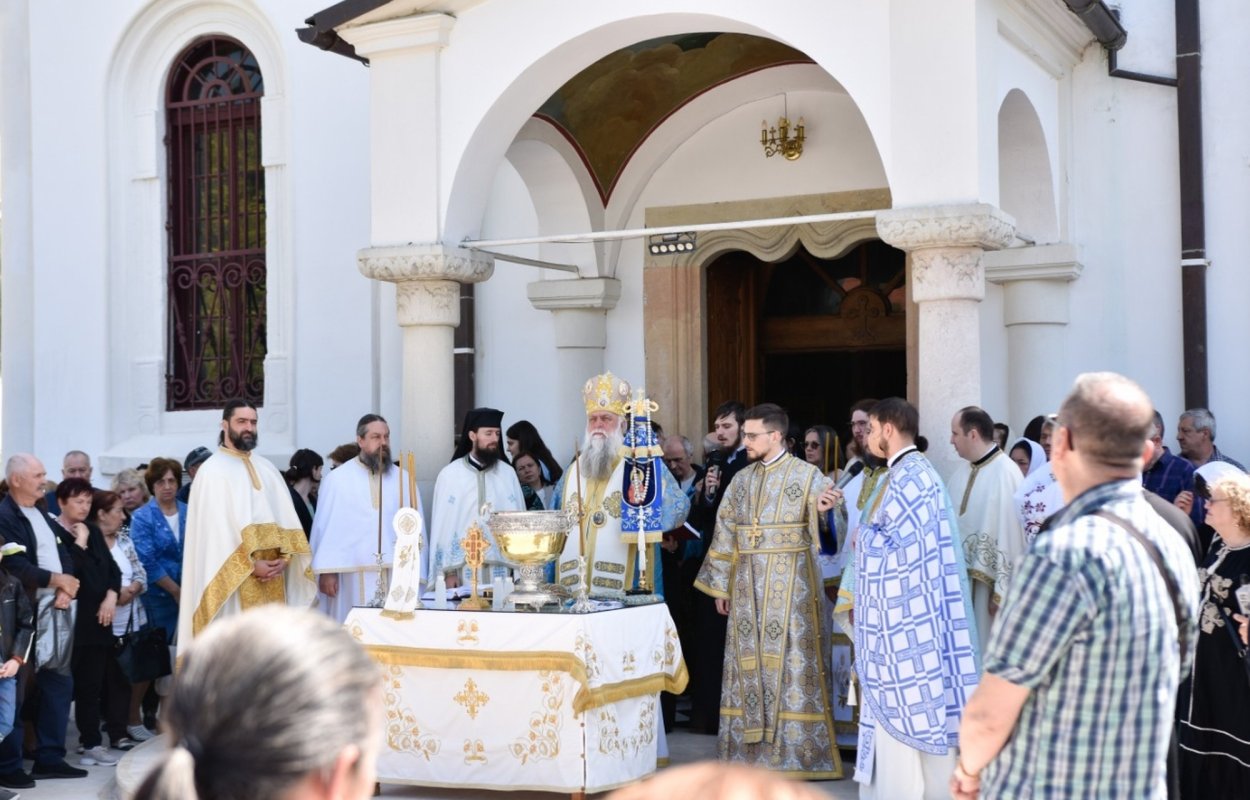 Sărbătoarea luminoasă la Râmnicu Vâlcea 329972