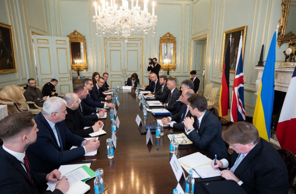 Ucraina refuză cedarea Crimeii și cere încetarea focului 329951