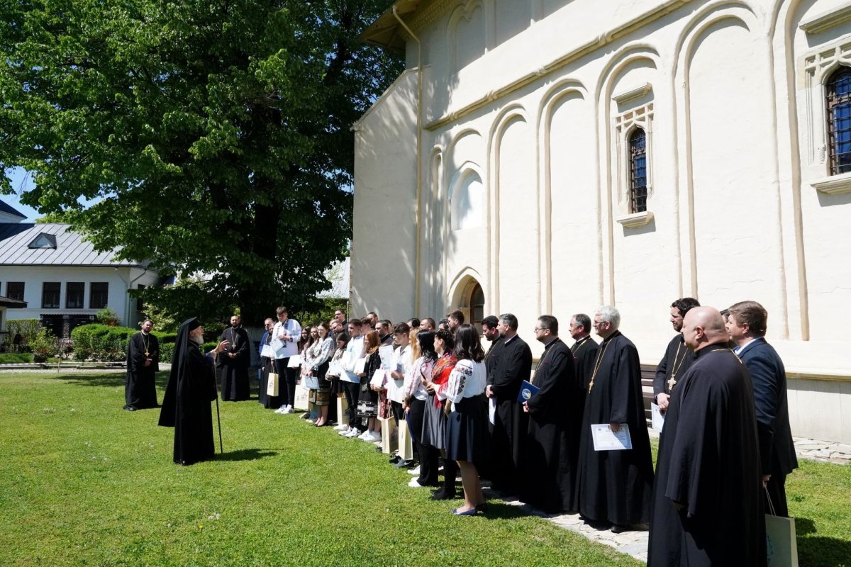 Concursul național catehetic în Arhiepiscopia Târgoviștei 330079