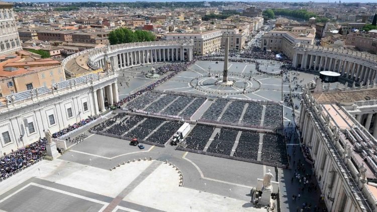 Papa Francisc a fost înmormântat 330048