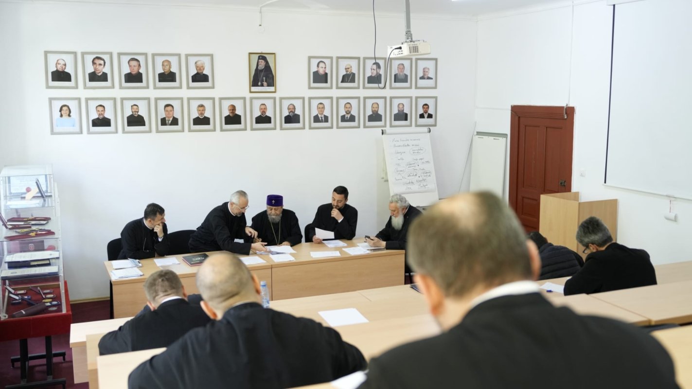 Examen la Sibiu pentru promovarea clericilor în parohiile din mediul urban 330173