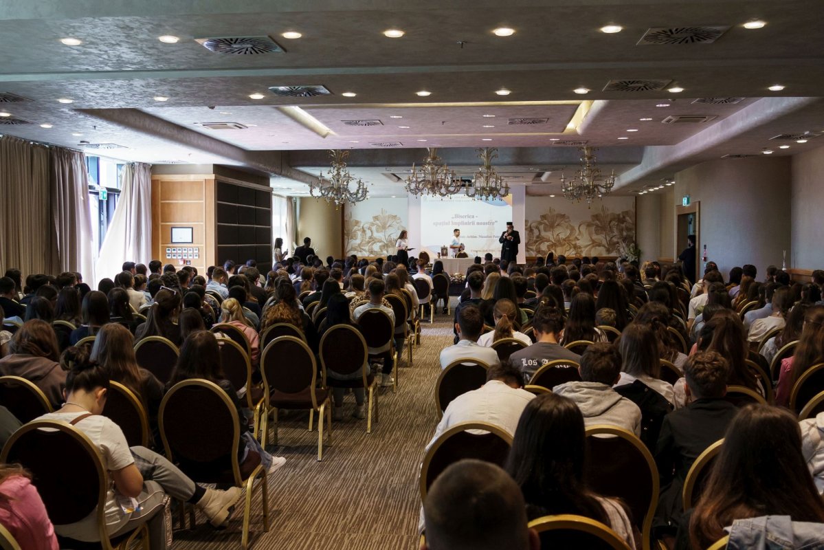 Întâlnirea anuală a tinerilor din protopopiatele ieșene 330414