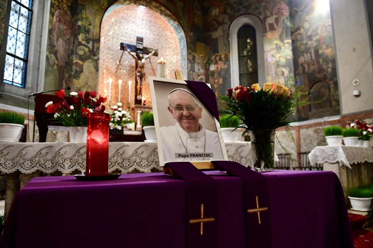 Papa Francisc: Omul comuniunii și solidarității în slujirea Bisericii lui Hristos 329773