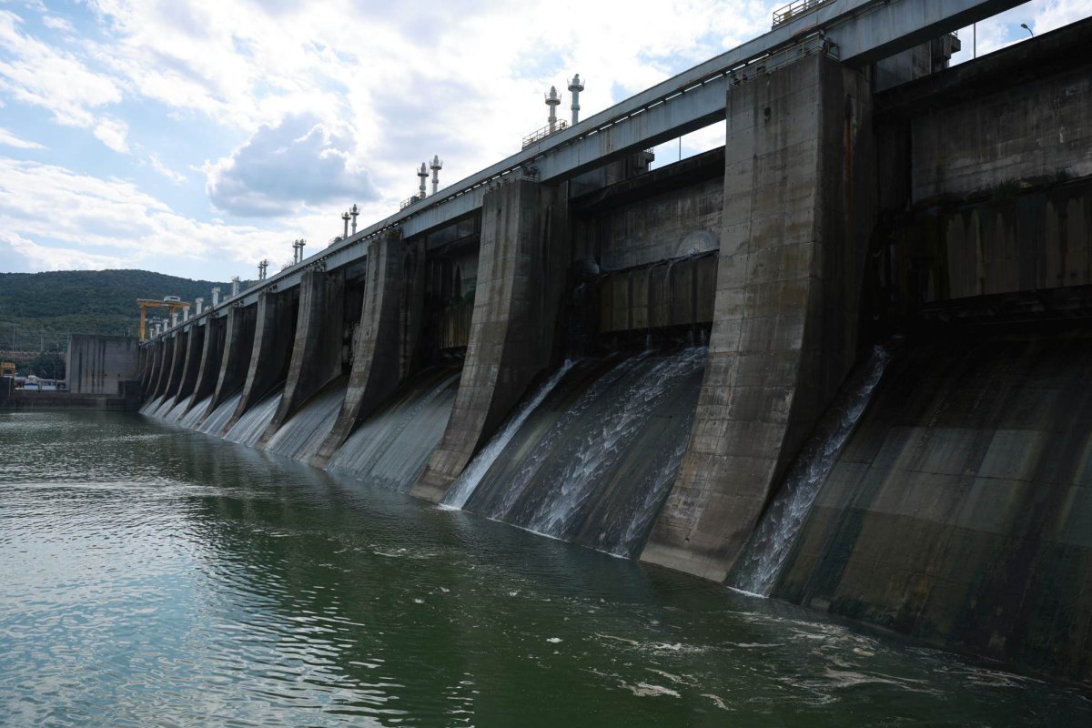 Deblocare prin CSAT a zece proiecte hidroenergetice  330620