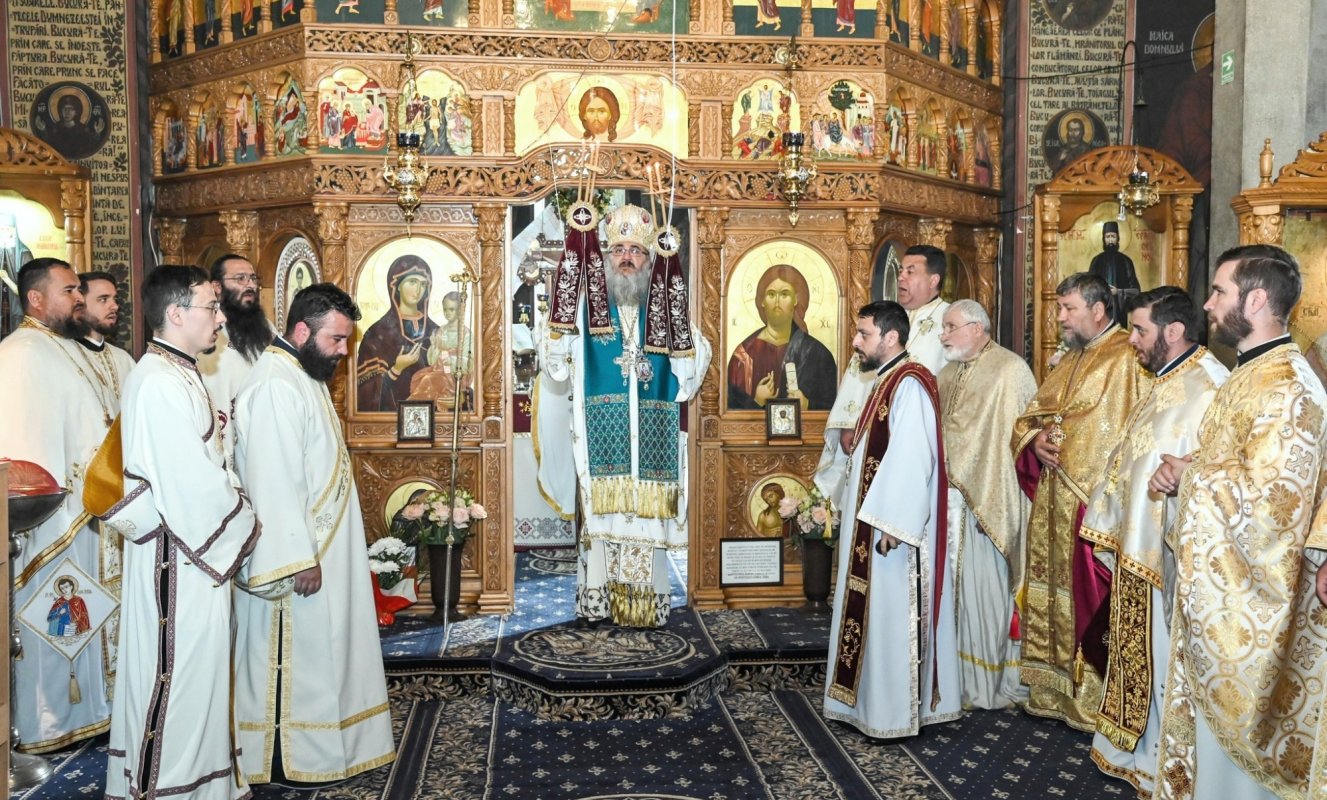 Schitul giurgiuvean „Sfântul Ierarh Nicolae” şi‑a sărbătorit al doilea hram 330673