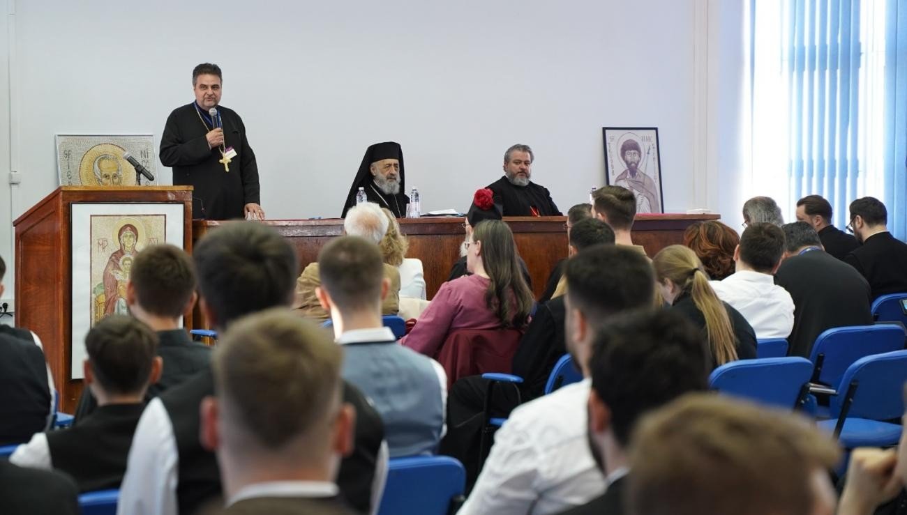 Simpozion internațional de știință, teologie și artă la Alba Iulia 330638