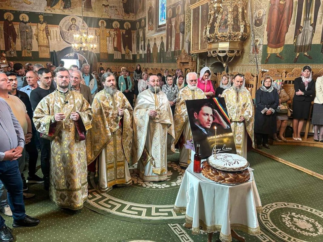 George Enescu, pomenit la Schitul Vovidenia al Mănăstirii Neamț 330740