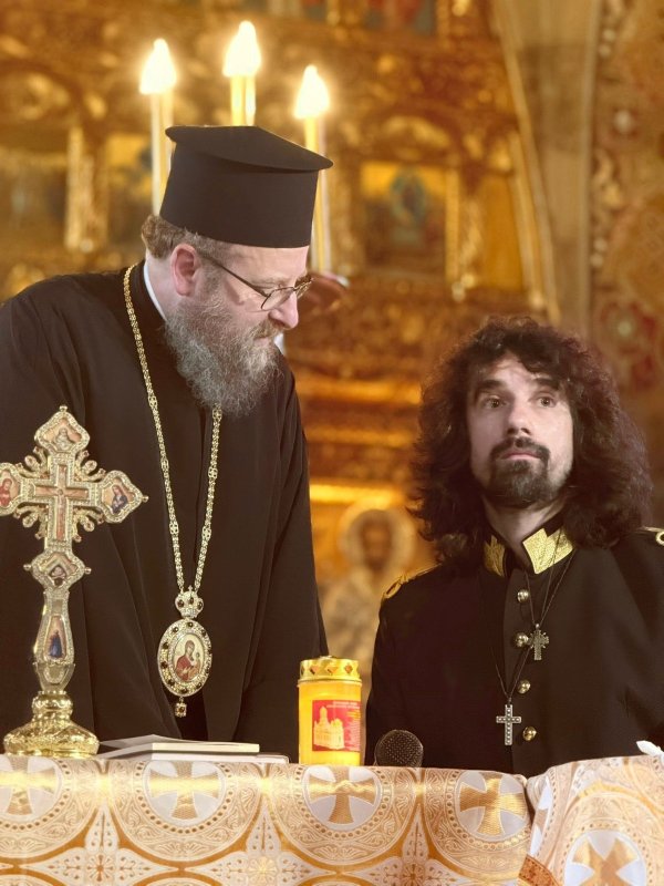 „Părintele duhovnic - călăuză spre Hristos Cel înviat” 330724