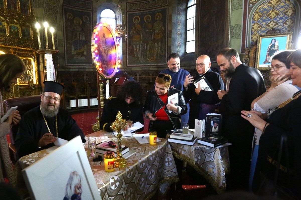 „Părintele duhovnic - călăuză spre Hristos Cel înviat” 330726