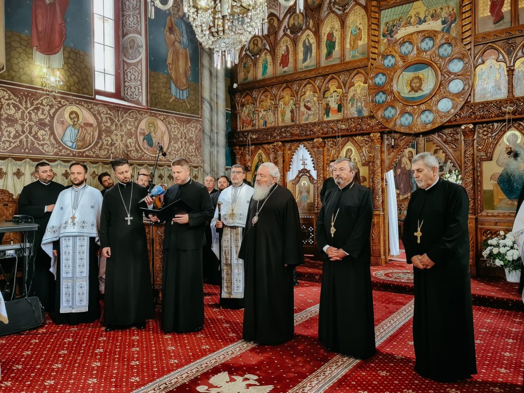 A fost instalat un nou protopop de Bistrița 330839