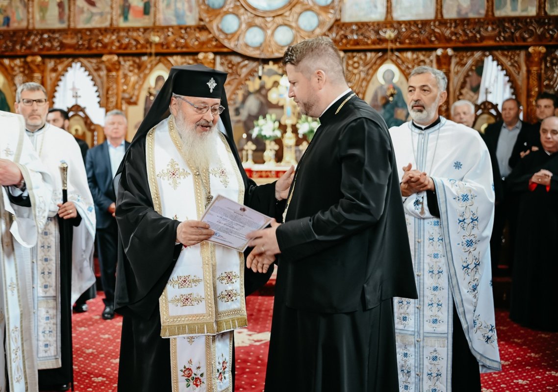 A fost instalat un nou protopop de Bistrița 330843