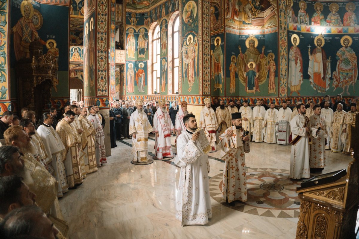 Centenarul Mitropoliei Basarabiei, încununare a Ortodoxiei românești din stânga Prutului 330903