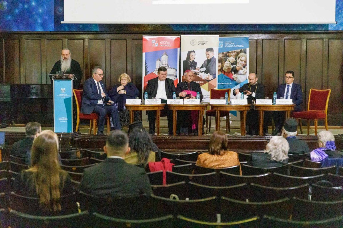 A început la Iași Conferința internațională dedicată celebrării celor 1.700 de ani de la Sinodul de la Niceea 330943