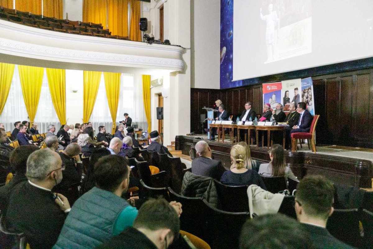 A început la Iași Conferința internațională dedicată celebrării celor 1.700 de ani de la Sinodul de la Niceea 330945