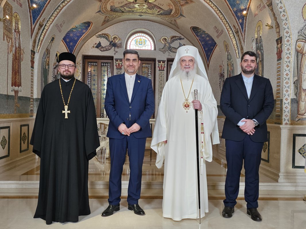 Ambasadorul Iranului în vizită la Patriarhia Română 330970