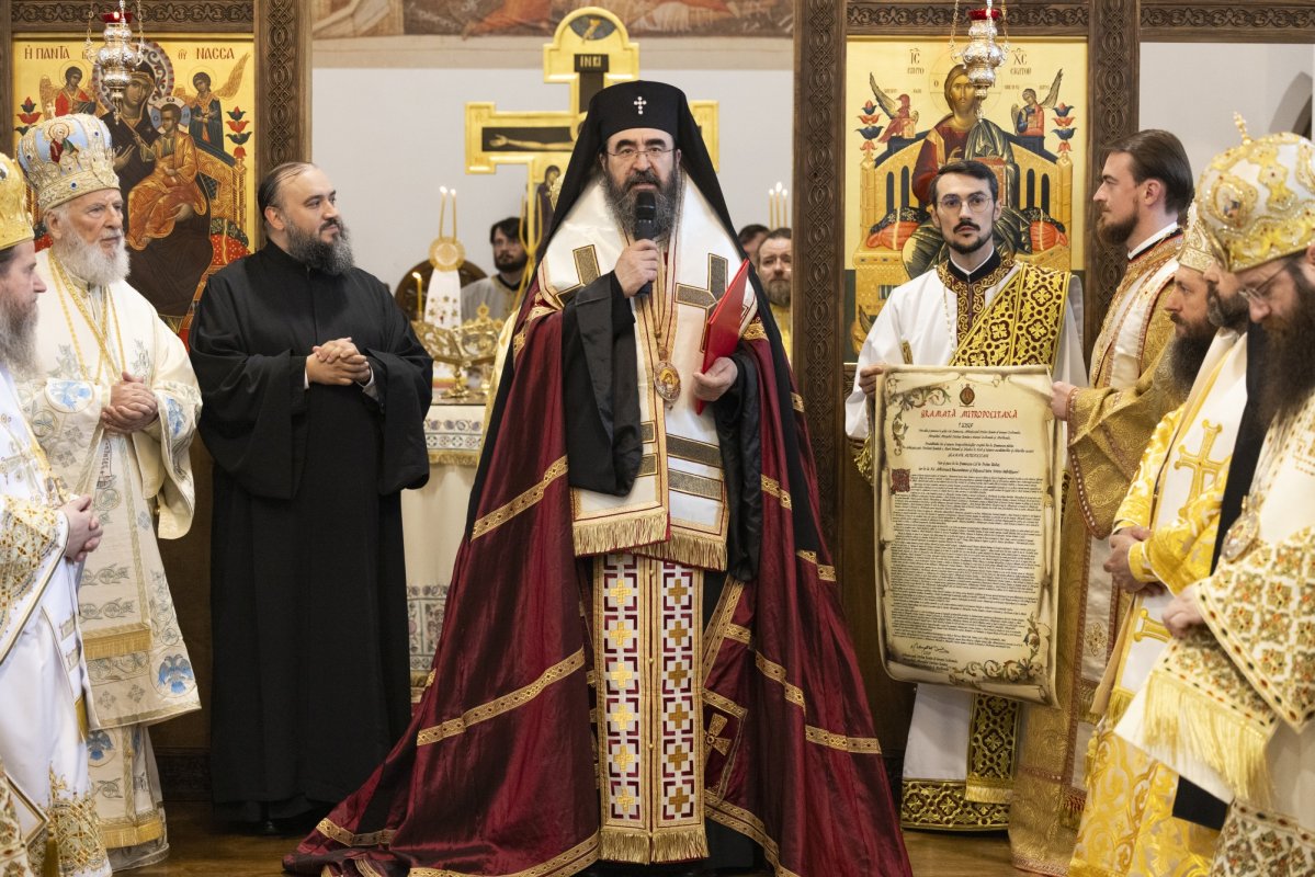 Românii din Londra şi-au primit arhipăstorul 331049