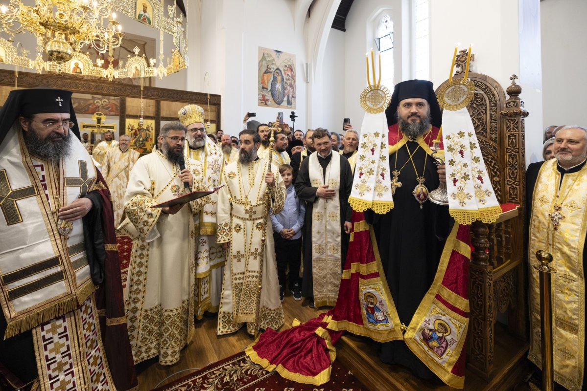 Românii din Londra şi-au primit arhipăstorul 331057