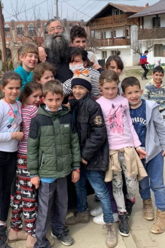 Slujirea aproapelui, o luptă pentru viaţă la Valea Plopului 330401