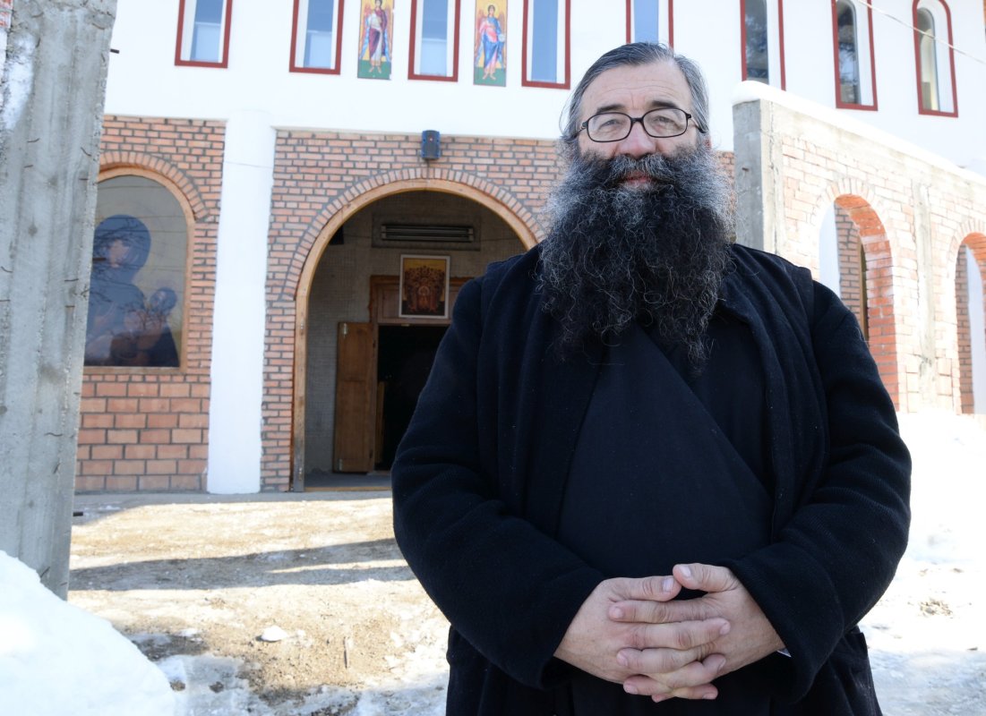 Slujirea aproapelui, o luptă pentru viaţă la Valea Plopului 330539