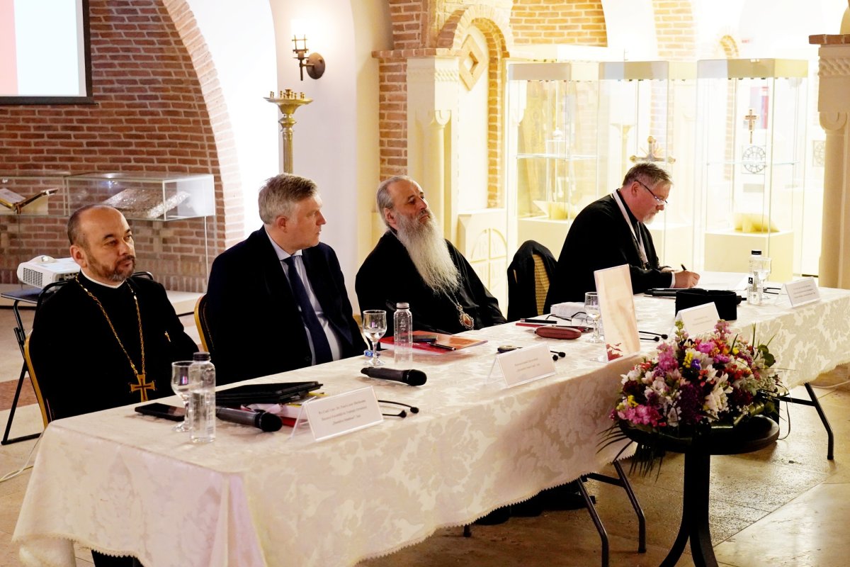 Au început lucrările celei de-a XVII-a ediții a Simpozionului „Studia Theologica Doctoralia” 331235