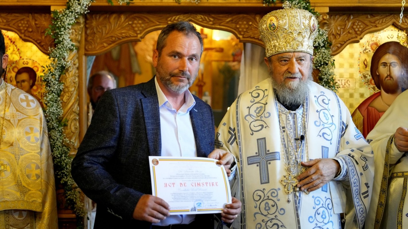 Biserica „Adormirea Maicii Domnului” din Râşnov a fost sfinţită 331275