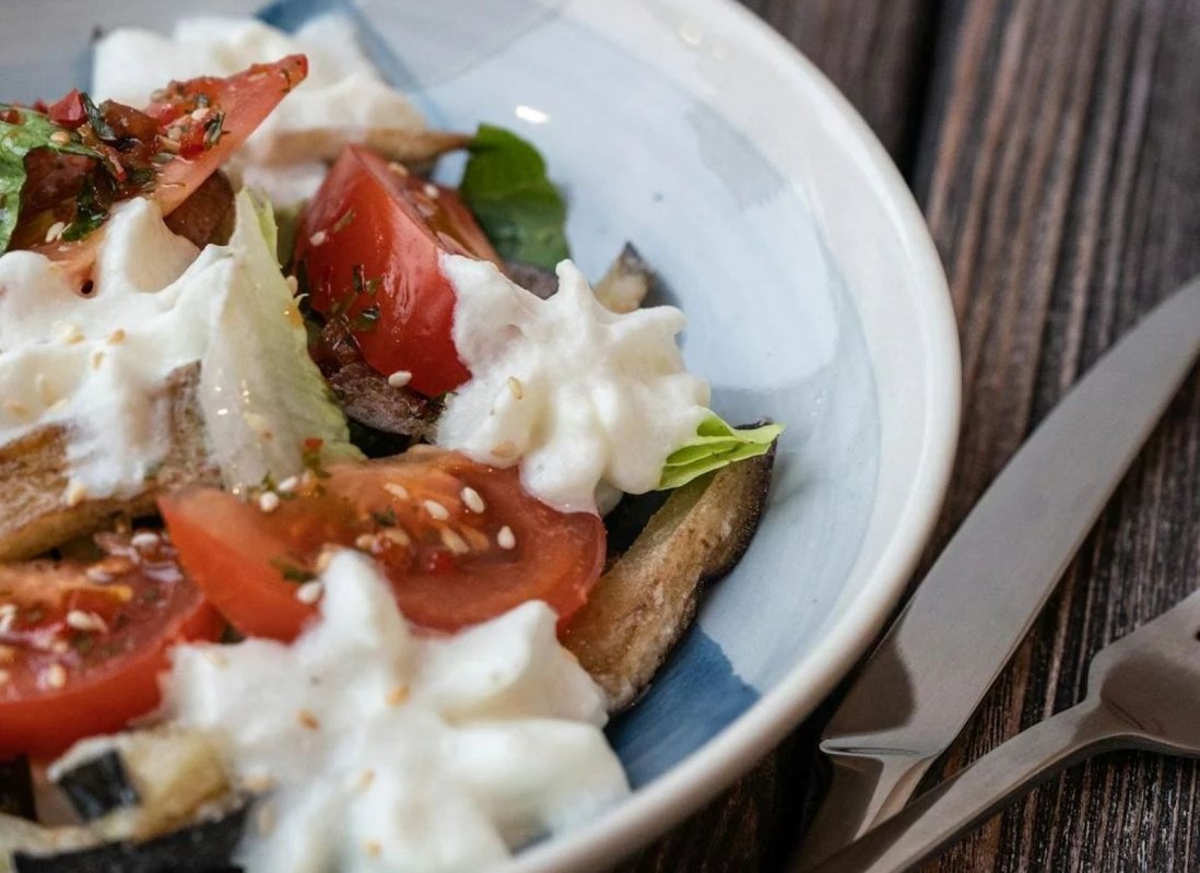 Salate cu brânză burrata 331024