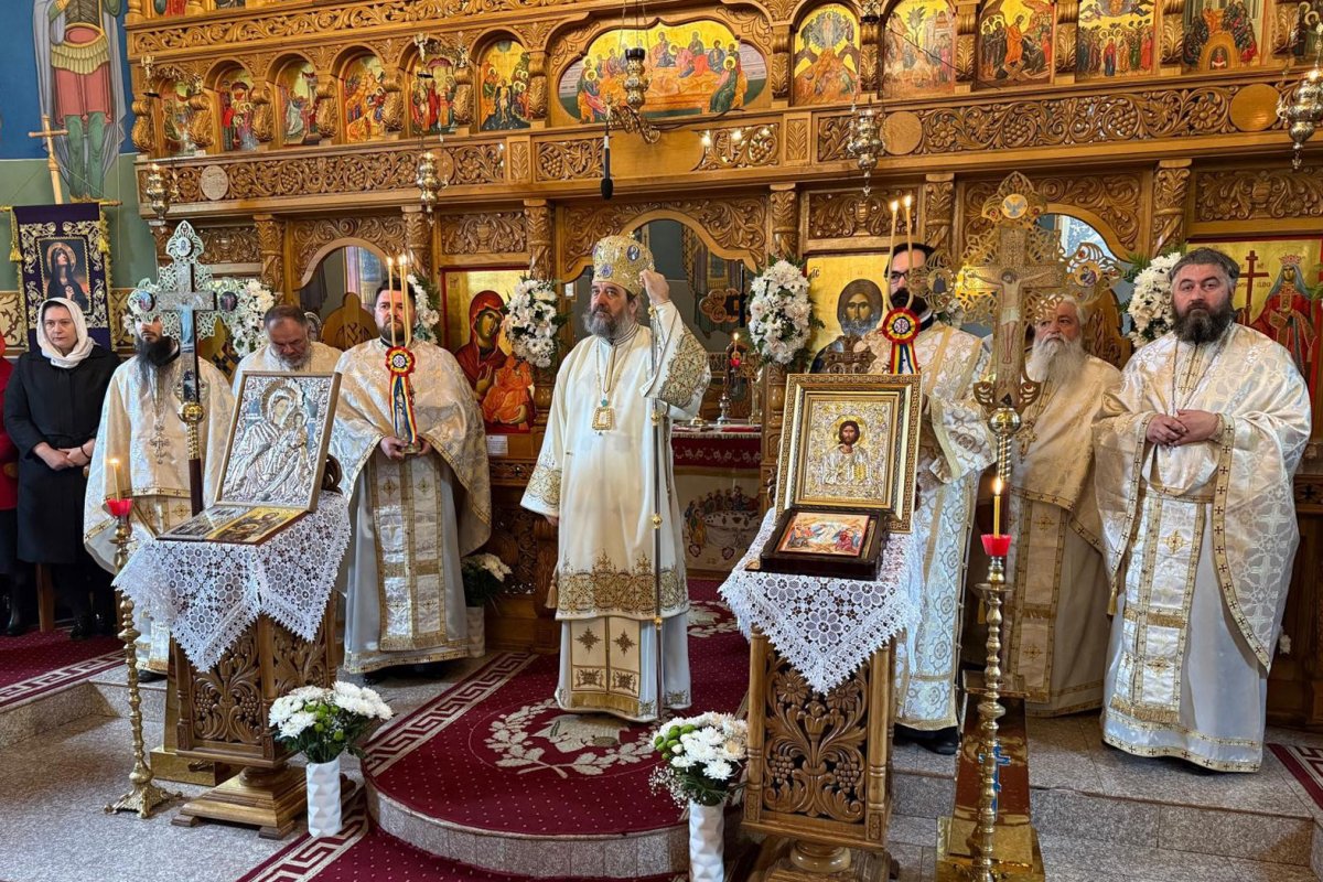 „Suntem chemați să ne întâlnim cu Dumnezeul Cel Viu și aceasta să ne aducă bucurie” 331241