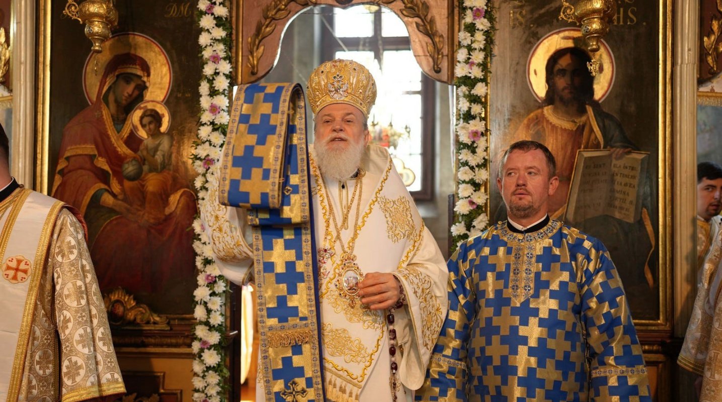 Popas de rugăciune la o biserică din Călărași  331346