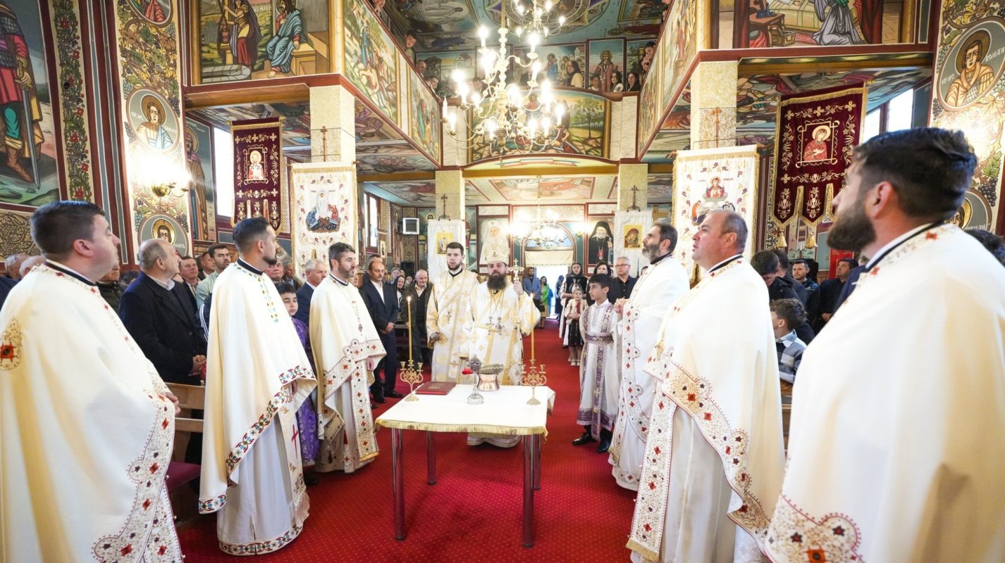 Binecuvântarea lucrărilor la biserica din Plopiș, județul Sălaj 331439