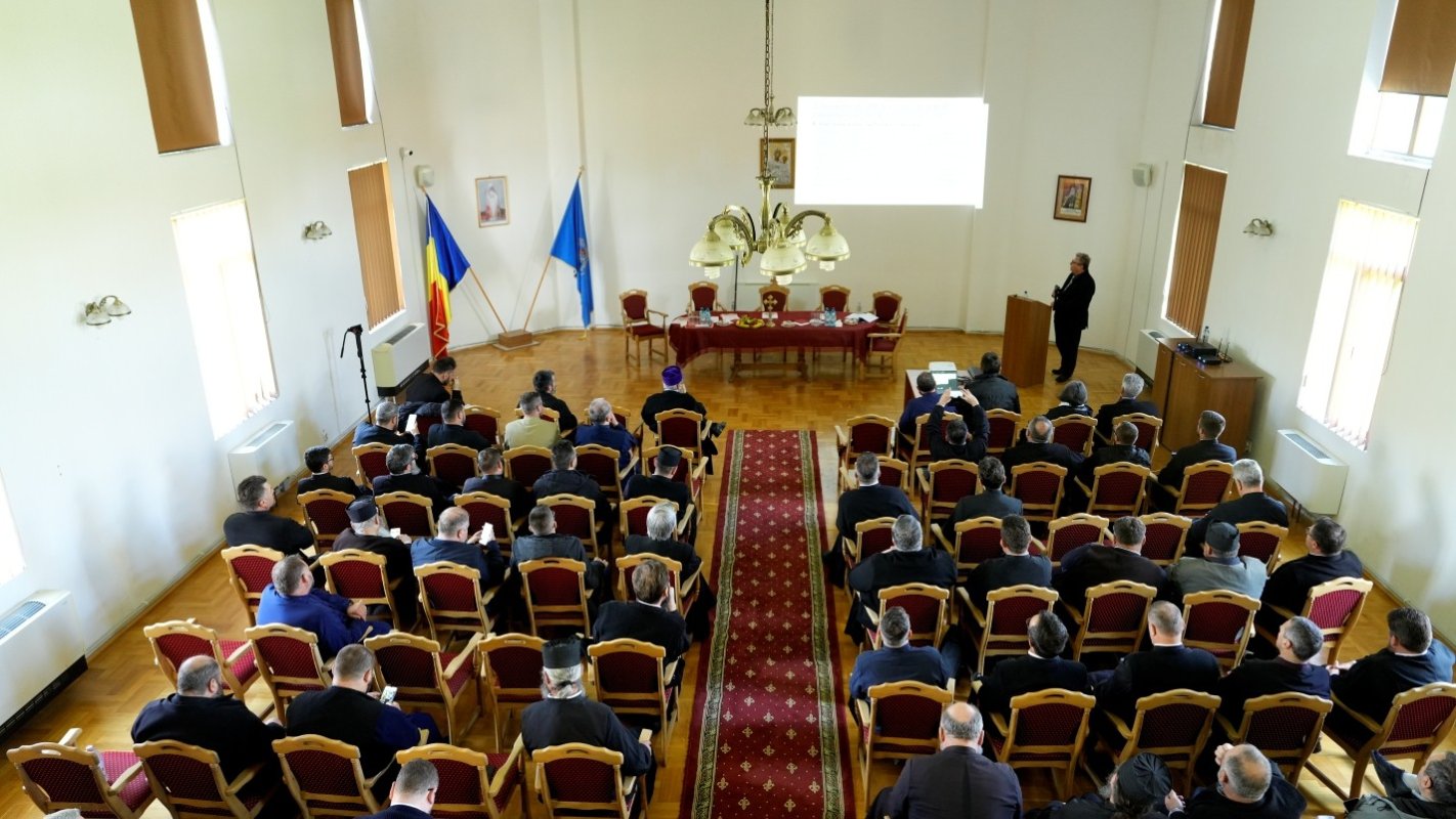 Conferinţă preoţească la Făgăraş 331451