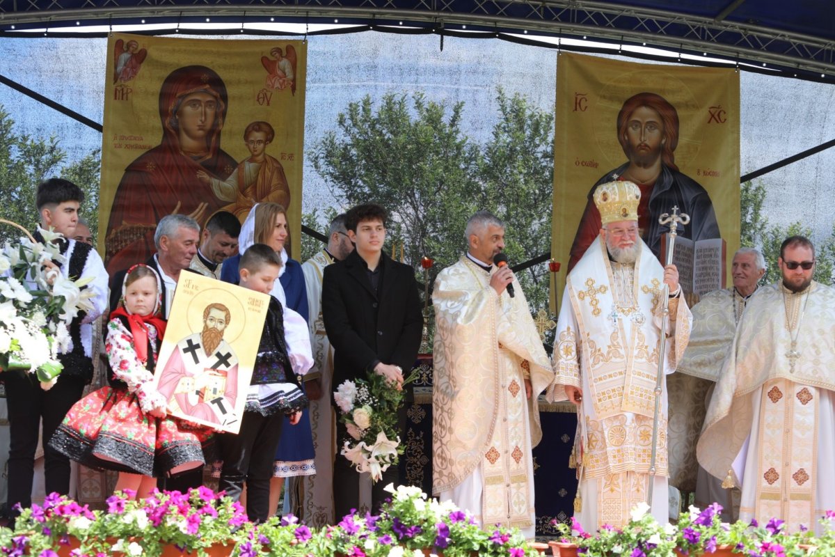 Sfinţirea capelei de cimitir în Parohia Comlăușa, Protopopiatul Oaș 331433