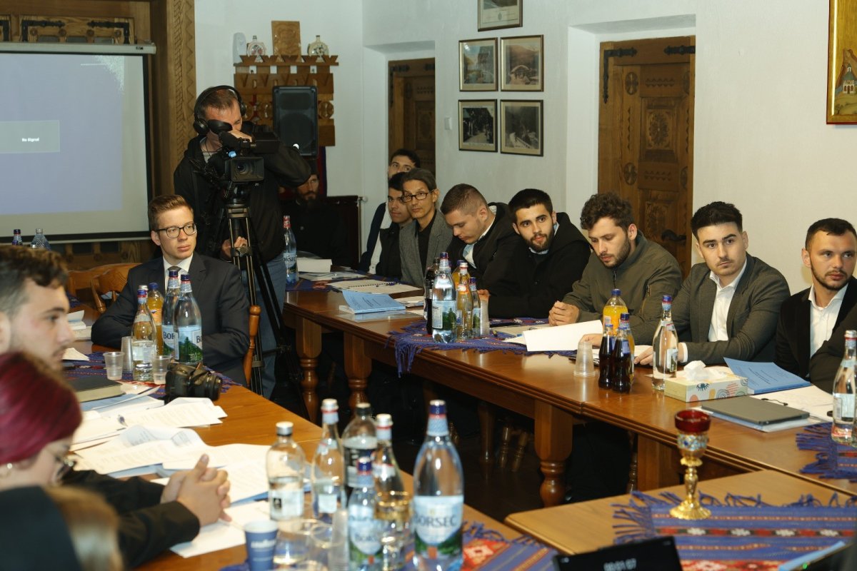 Evenimentul academic „Opus Discipulorum” la Mănăstirea Lainici 331645