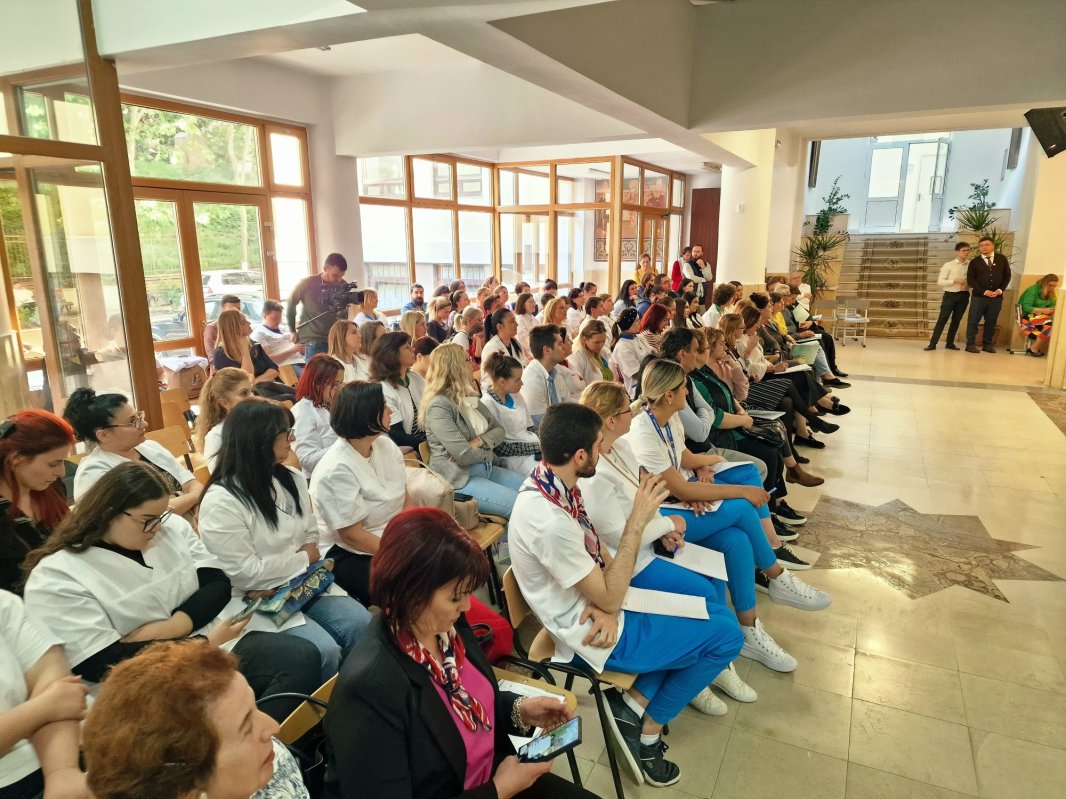 Rolul asistentului medical evidențiat la Seminarul Teologic din București 331617