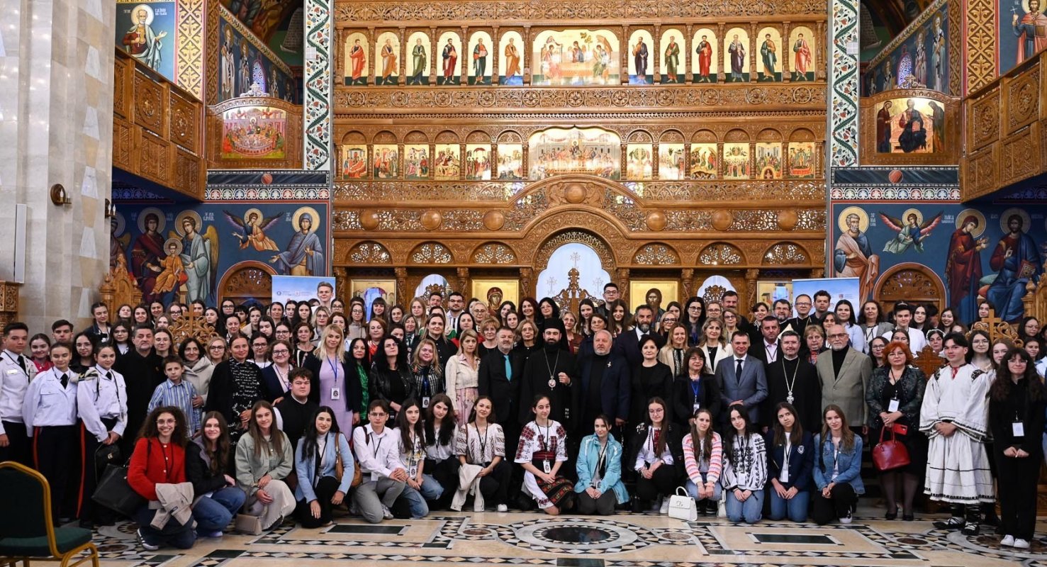 Festivitatea de deschidere a Olimpiadei naționale „Cultură și spiritualitate românească” la Deva 331779