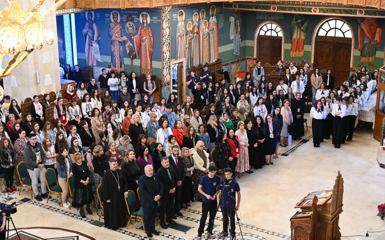 Festivitatea de deschidere a Olimpiadei naționale „Cultură și spiritualitate românească” la Deva 331781