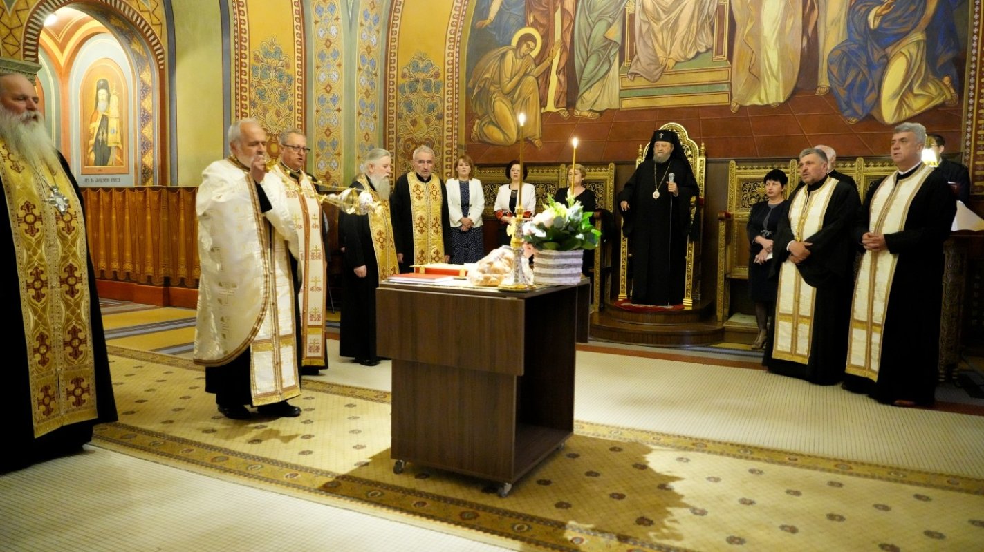 Revedere la Facultatea de Teologie din Sibiu, după 35 de ani de la absolvire 331785