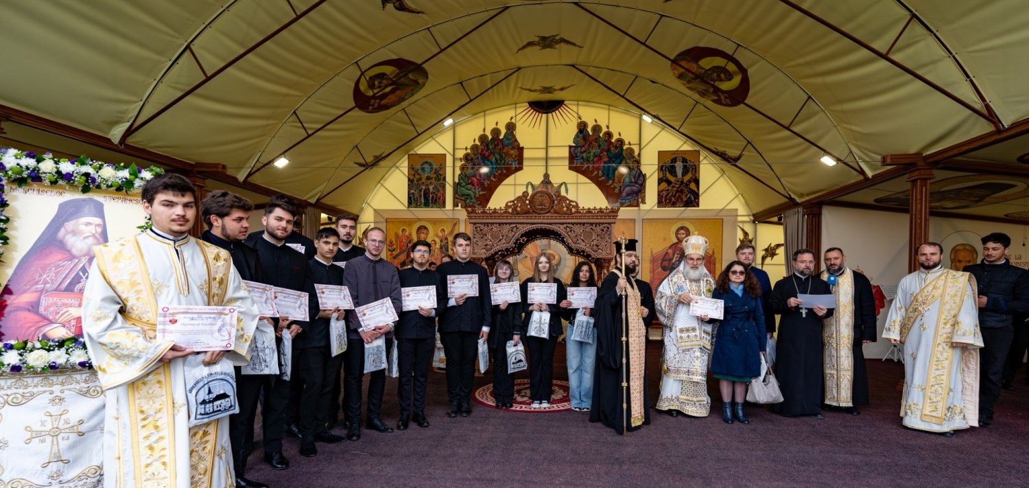 Cinci ierarhi au comemorat personalitatea Episcopului Melchisedec Ștefănescu la Roman 331843