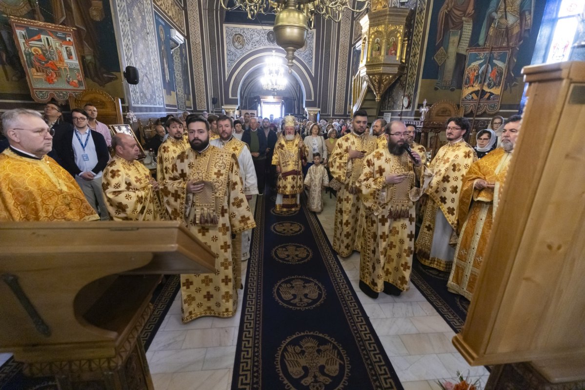 Harul preoției pentru un consilier eparhial al Arhiepiscopiei Bucureștilor 331865