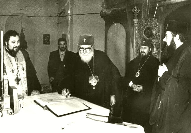 Lucrarea lui Dumnezeu în istorie. Un sfert de veac de la mutarea Mitropolitului Nestor Vornicescu la Cer 330956