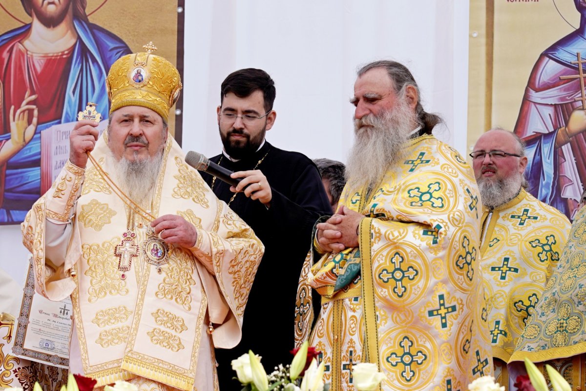 Biserica „Sfânta Vineri” din Pașcani a îmbrăcat haina cea nouă a sfințirii 331964