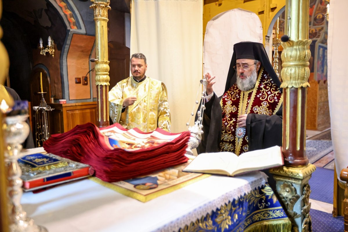 Noi antimise pentru bisericile din Arhiepiscopia Buzăului și Vrancei 331946