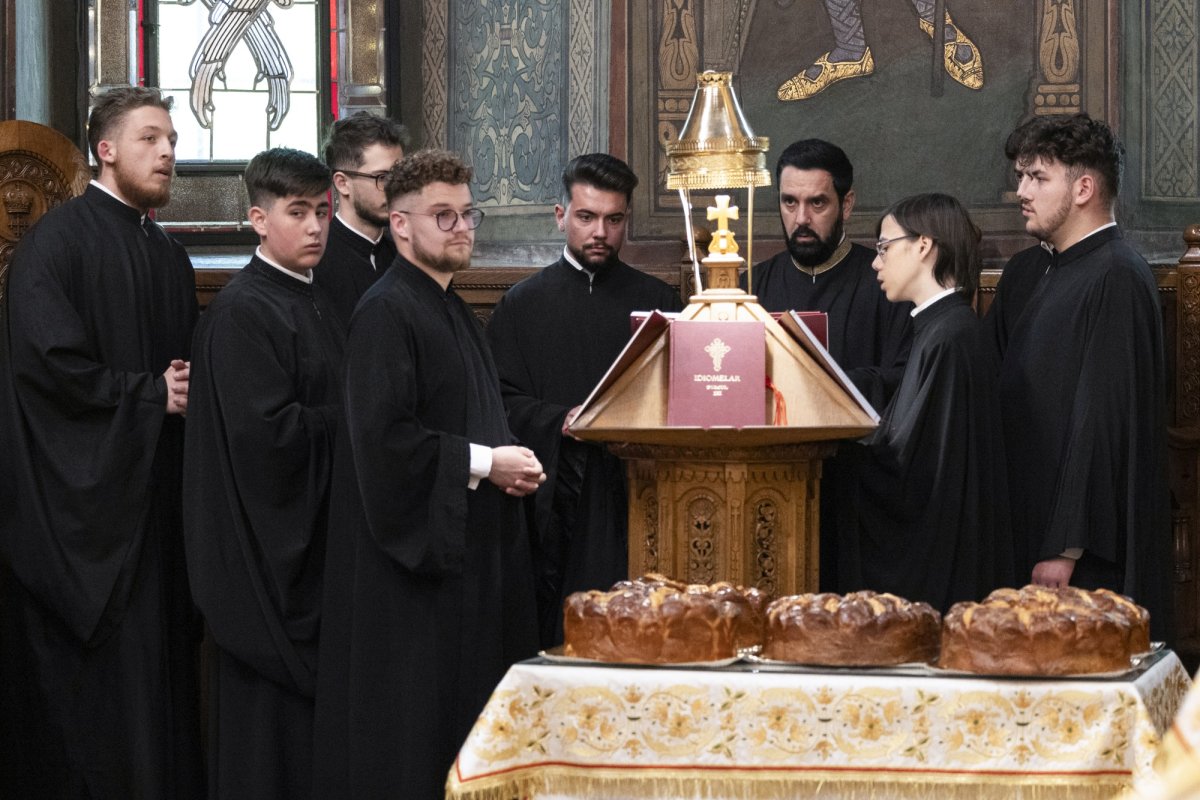 Priveghere în cinstea Sfinților Împărați la Catedrala Patriarhală 332114