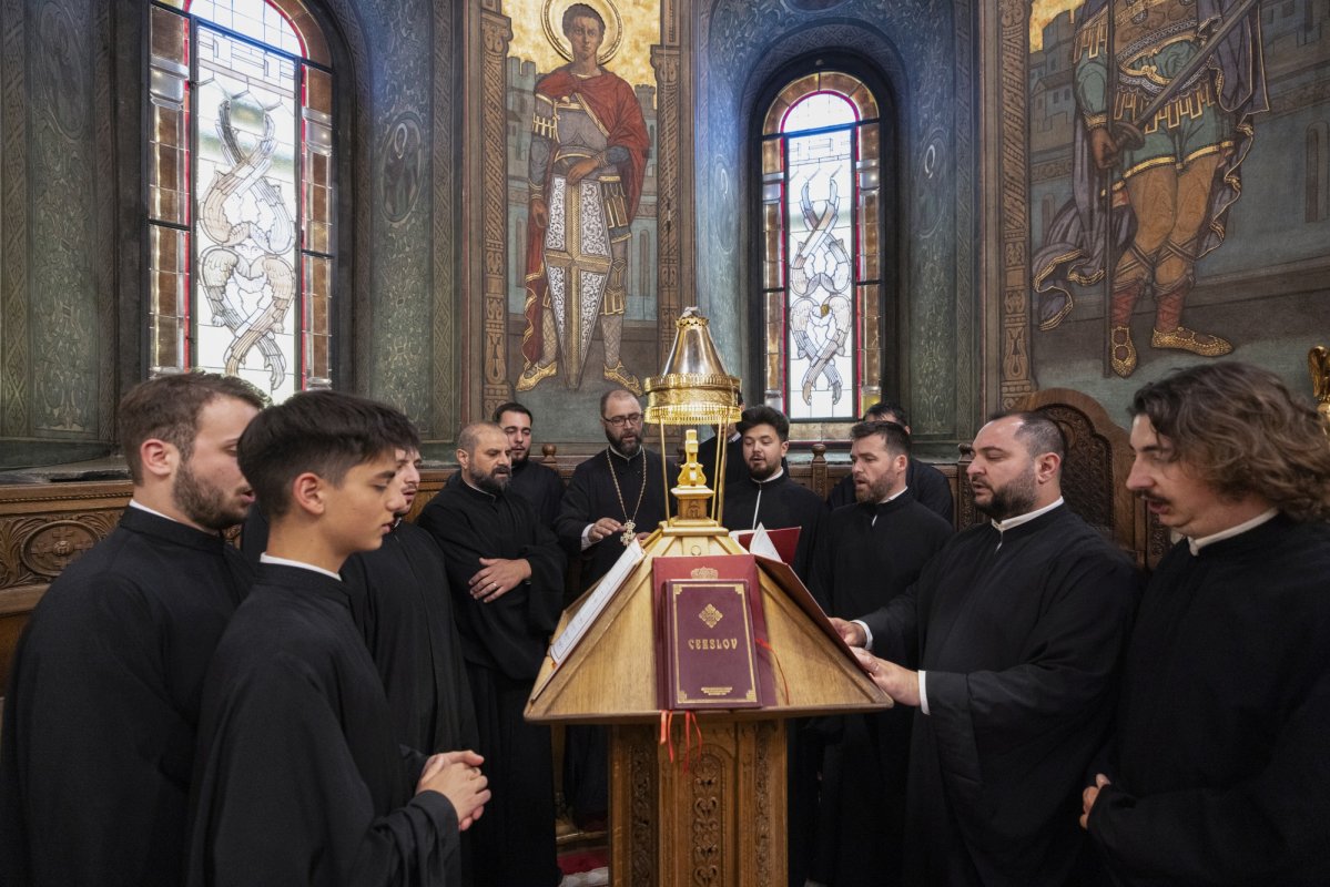 Priveghere în cinstea Sfinților Împărați la Catedrala Patriarhală 332115