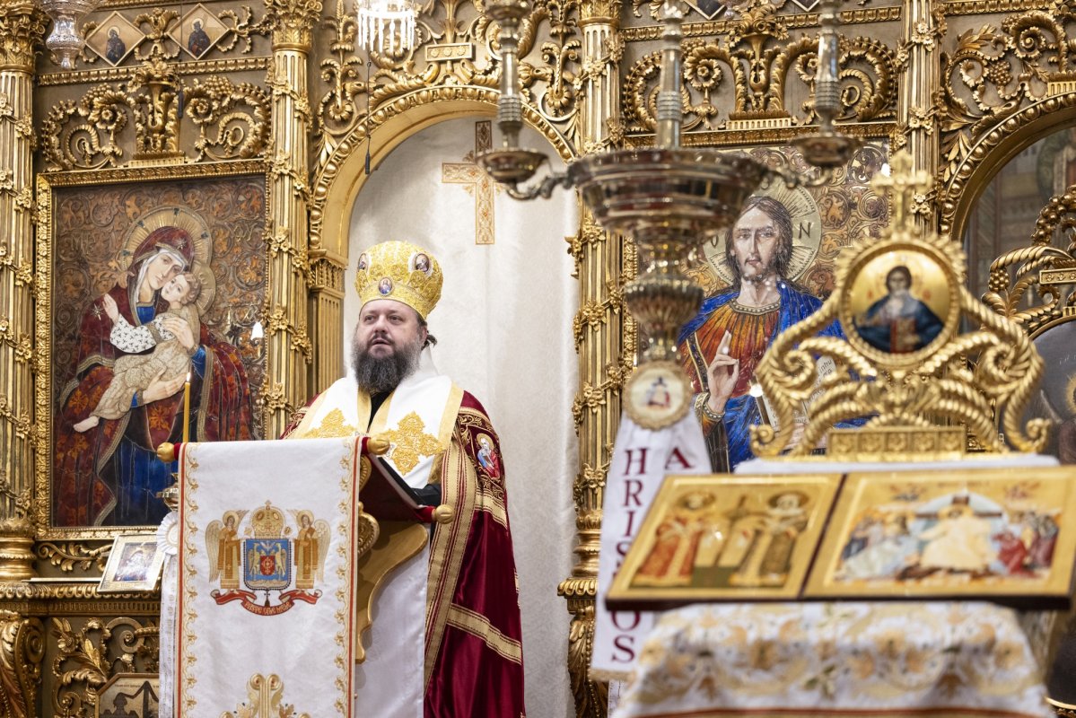 Priveghere în cinstea Sfinților Împărați la Catedrala Patriarhală 332121