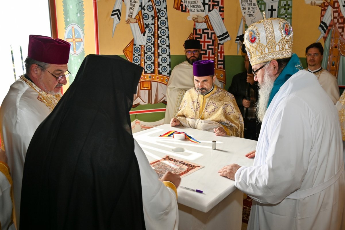 Resfințirea unei biserici din județul Giurgiu 332069