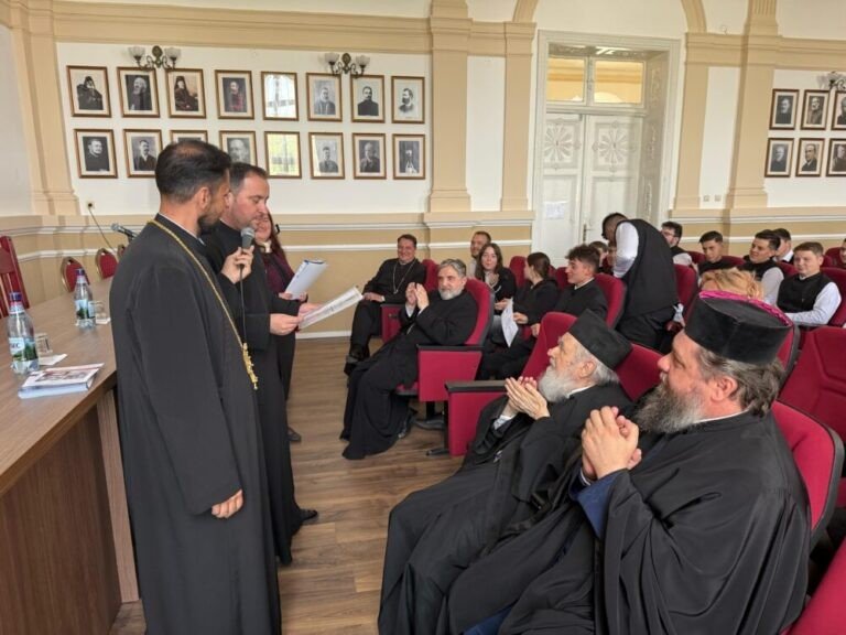 Seminariștii arădeni la un proiect de informare și prevenire a traficului de persoane 332065