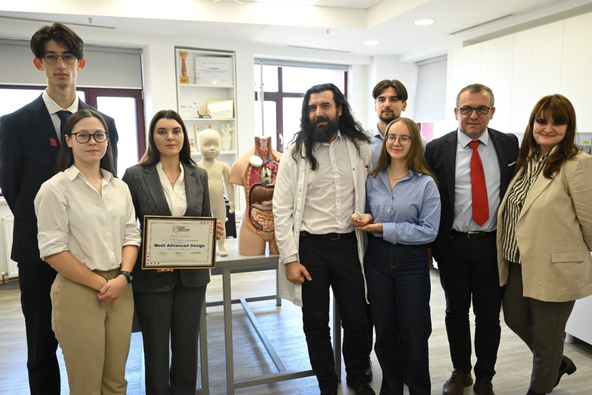 Supereroi printre noi 332017