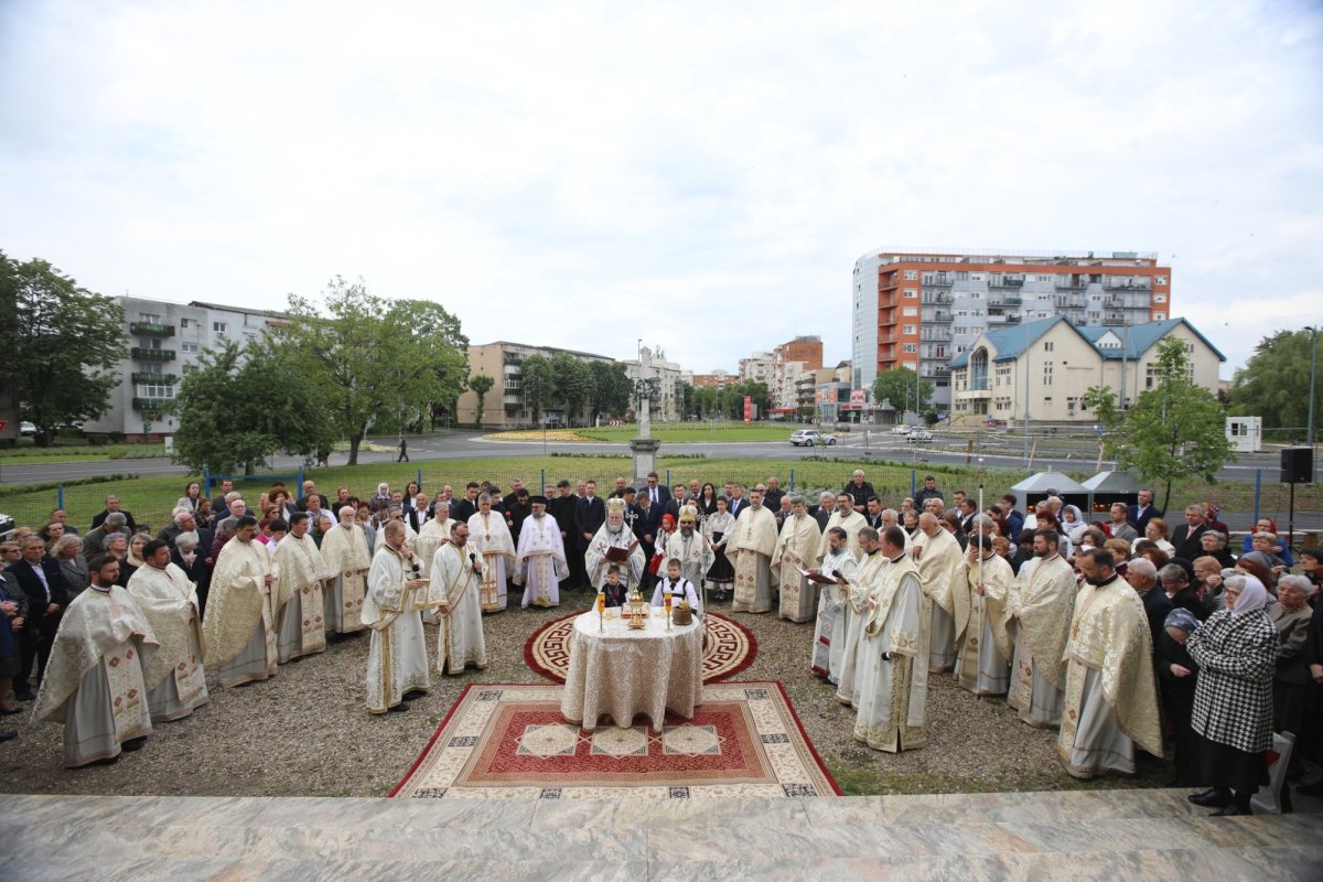 Târnosirea Bisericii „Buna Vestire” din Satu Mare 332049