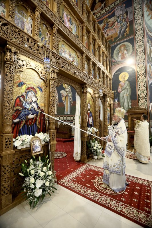 Târnosirea Bisericii „Buna Vestire” din Satu Mare 332050